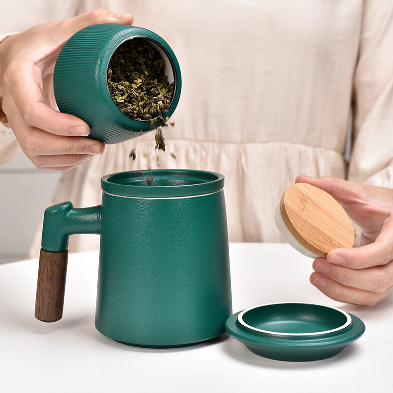 Black pottery wooden handle water cup ceramic mug